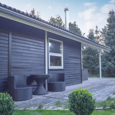 Semesterbostad Two Bedroom Holiday In