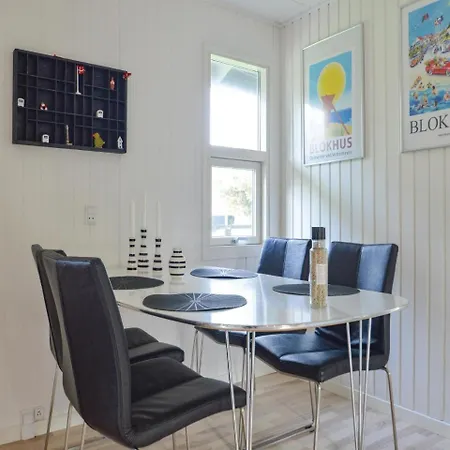 Two Bedroom Holiday In * Blokhus