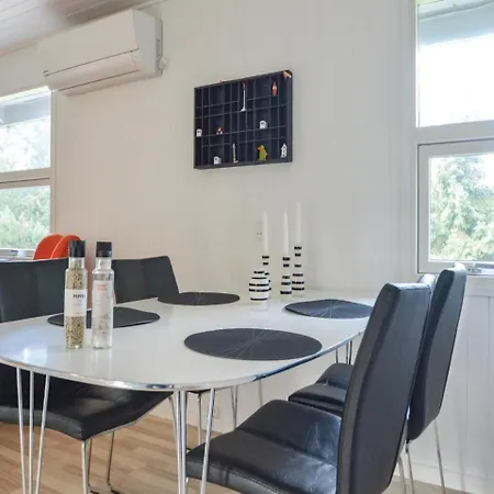 Two Bedroom Holiday In Semesterbostad Blokhus